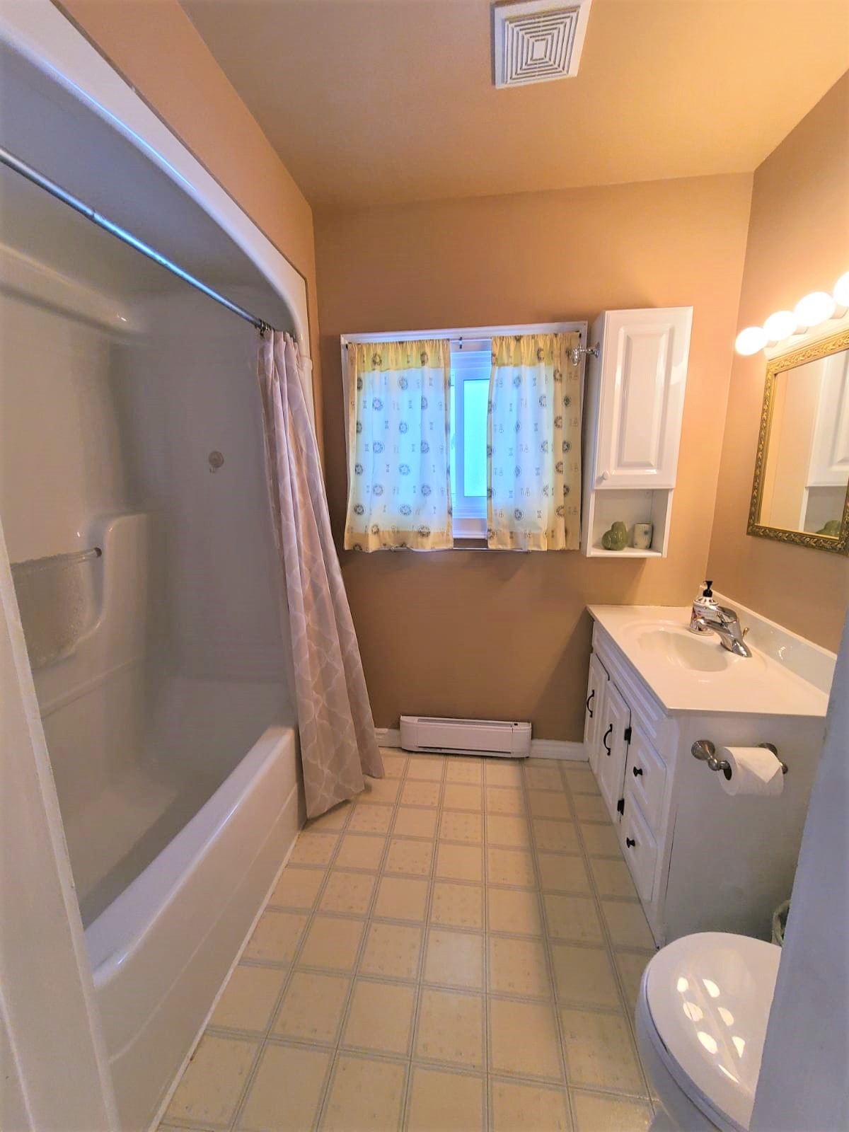 6 Bedroom Blue Mountain Chalet